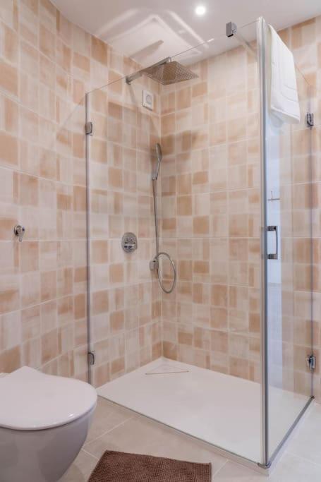 Carvoeiro Roof Top Apartment, Next To The Beach! Екстериор снимка